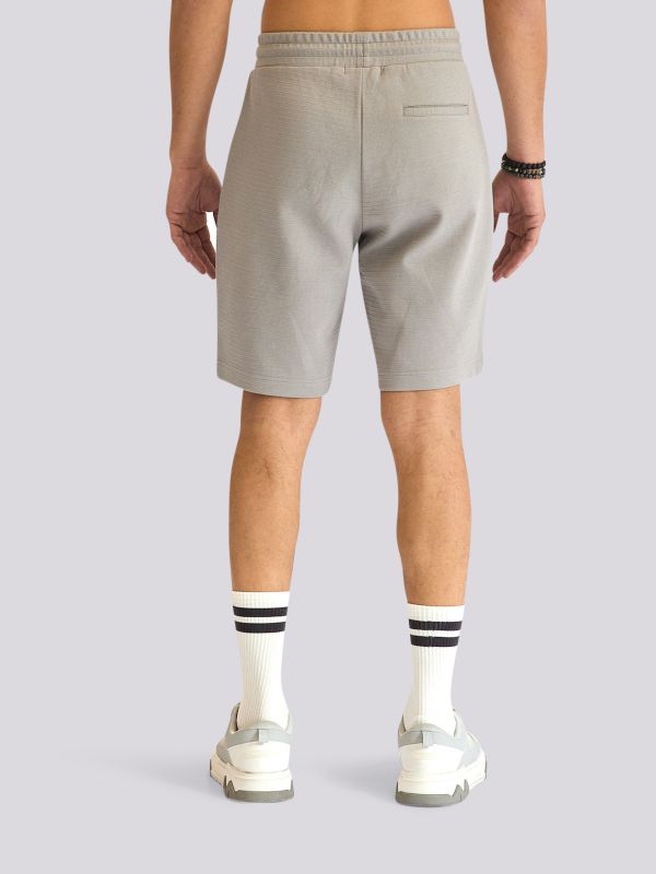 מכנסי ברמודה בטקסטורה