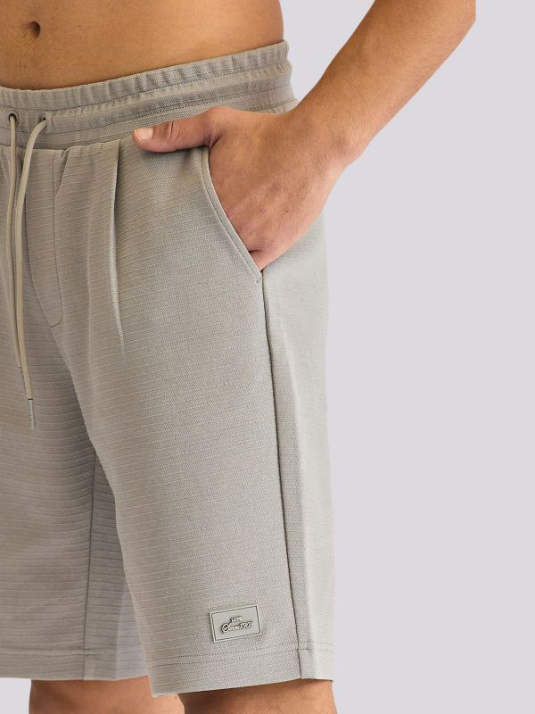 מכנסי ברמודה בטקסטורה