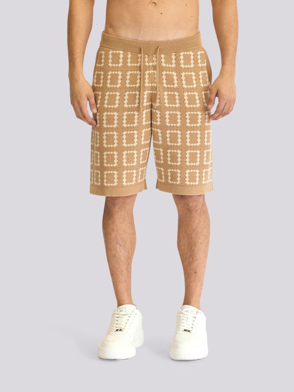 מכנסי ברמודה סרוגים בהדפס