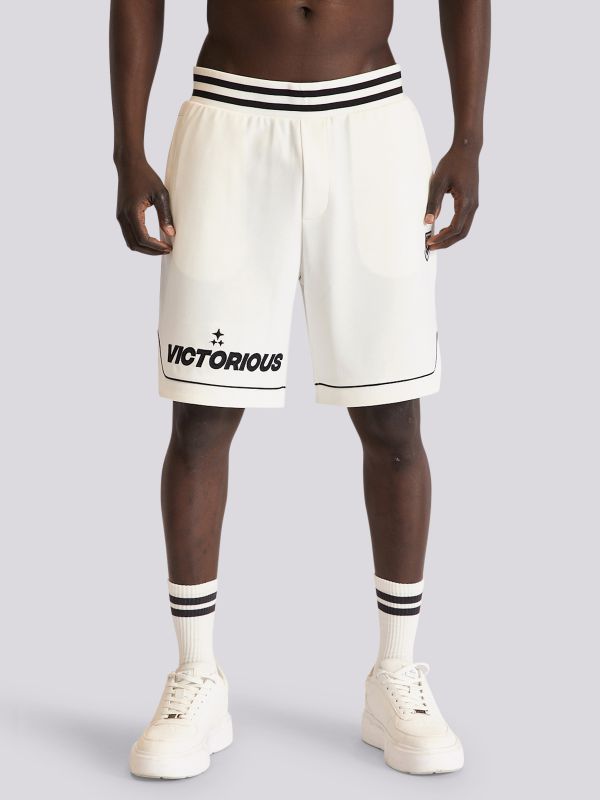 מכנסי ברמודה בסגנון ספורטיבי