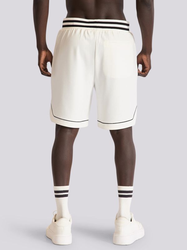 מכנסי ברמודה בסגנון ספורטיבי
