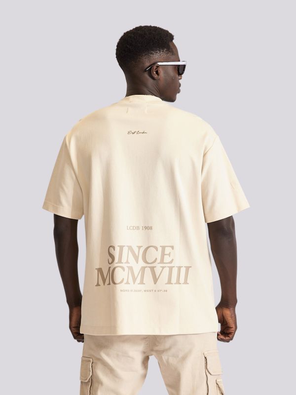 חולצת טי-שרט בגזרת אוברסייז