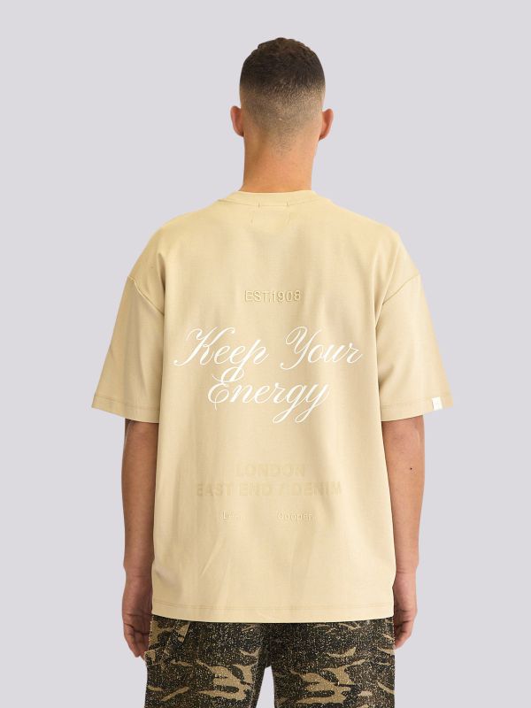 חולצת טישירט עם הדפס בצד