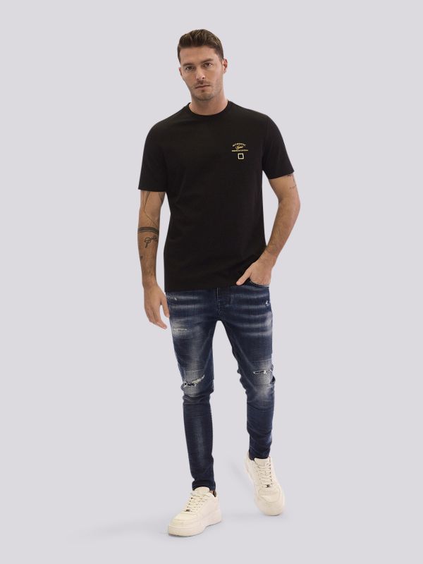 חולצת טי-שרט עם הדפס גרפי בחזית לגברים