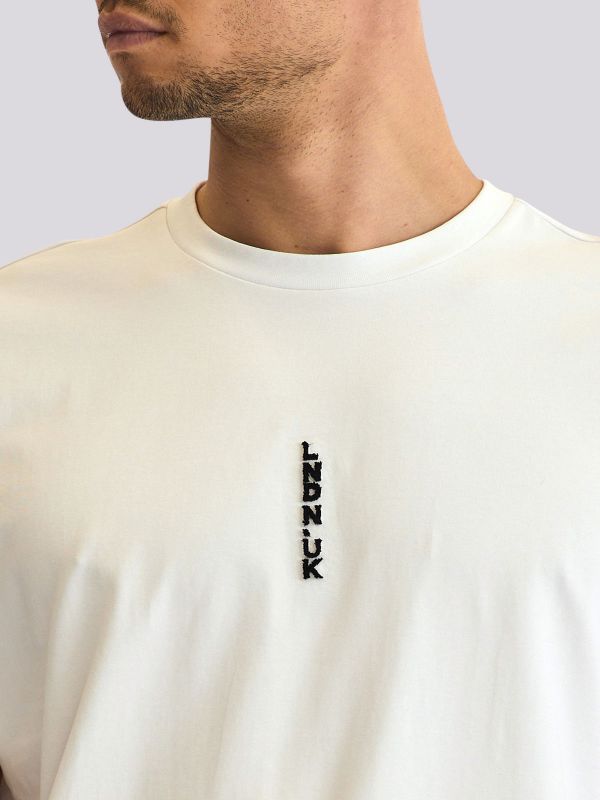 חולצת טי-שרט אוברסייז עם הדפס גדול בחזית לגברים