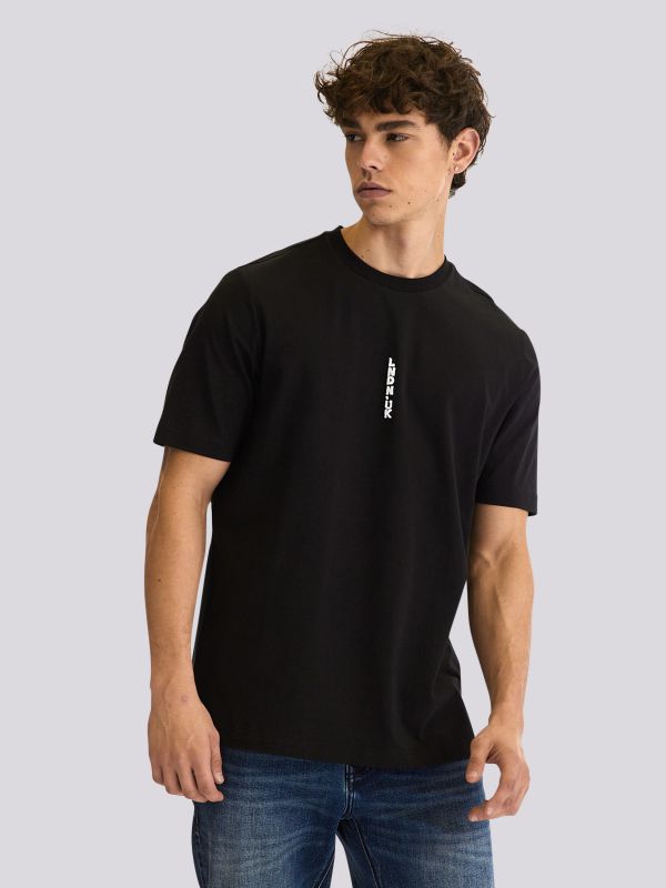 חולצת טי-שרט אוברסייז עם הדפס גדול בחזית לגברים