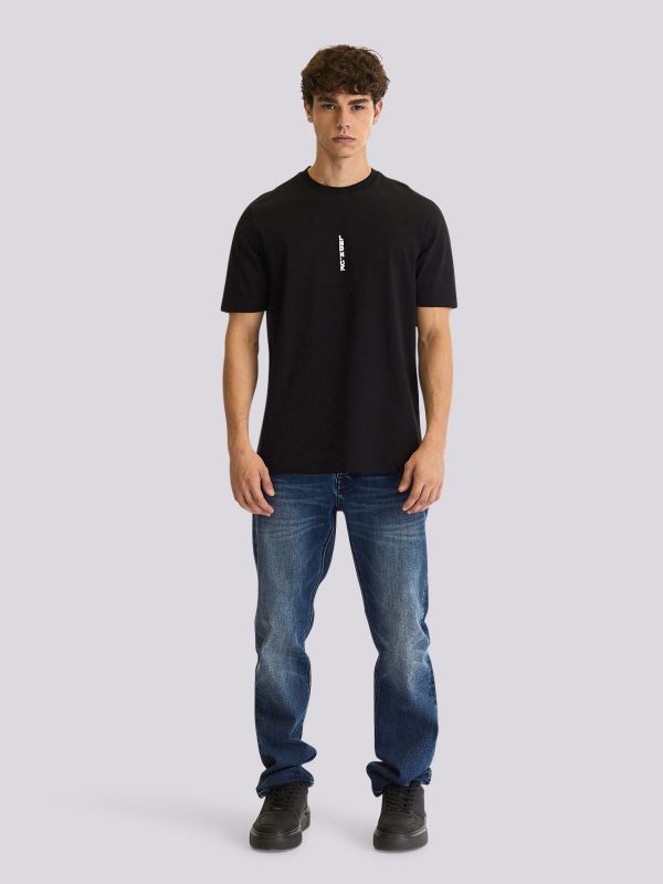 חולצת טי-שרט אוברסייז עם הדפס גדול בחזית לגברים