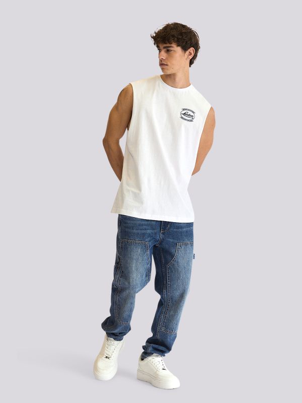 שם הפריט: חולצת טי-שרט ללא שרוולים בגזרה ספורטיבית לגברים