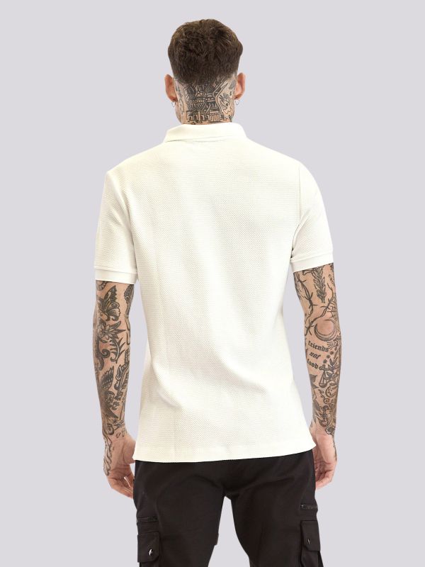 חולצת פולו מעוצבת עם לוגו