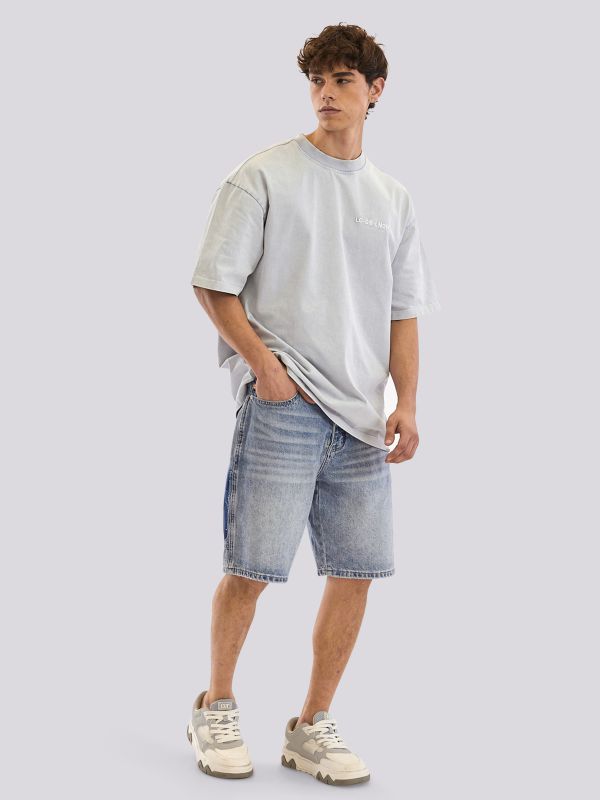 חולצת טי-שירט אופנתית בגזרת אוברסייז