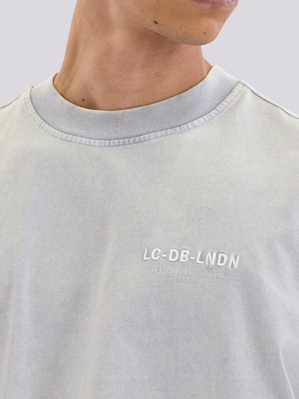 חולצת טי-שירט אופנתית בגזרת אוברסייז