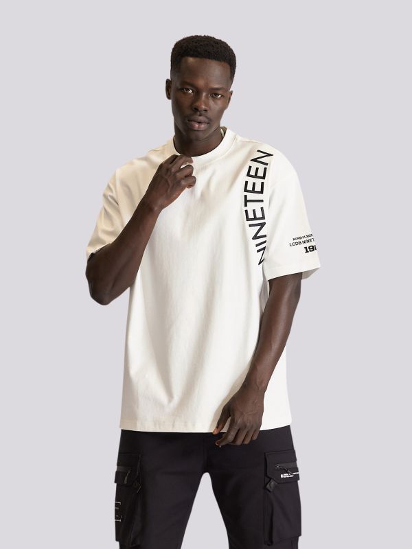 חולצת טי-שרט אוברסיז בגזרה ישרה עם הדפס לגברים