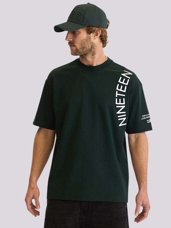 חולצת טי-שרט אוברסיז בגזרה ישרה עם הדפס לגברים