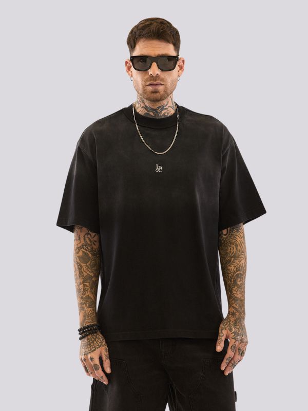 חולצת טי-שרט אוברסייז בגזרה רחבה לגברים