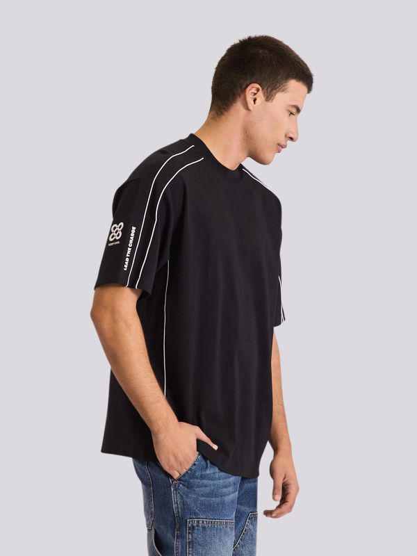 חולצת טי-שרט אוברסייז חלקה ונקייה לגברים