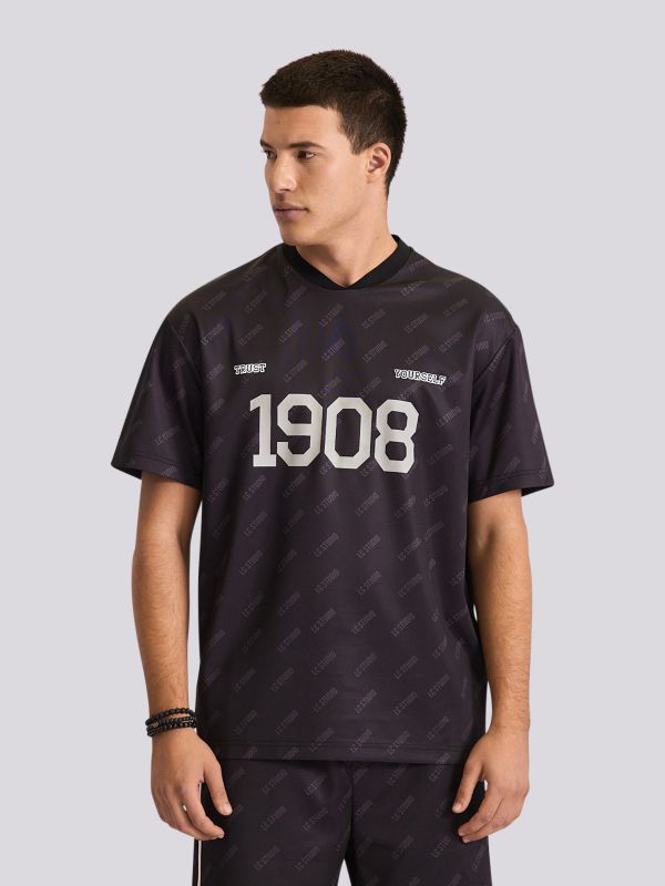 חולצת טישירט בהדפס ספורטיבי