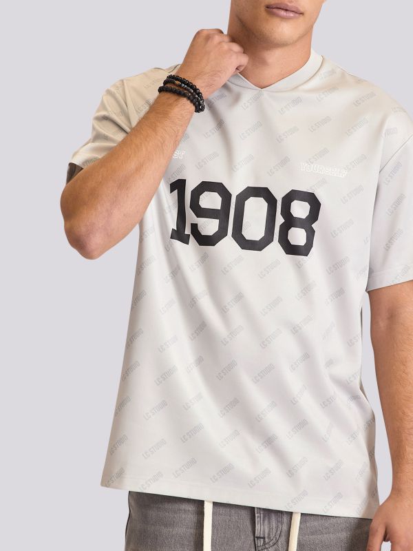 חולצת טישירט בהדפס ספורטיבי