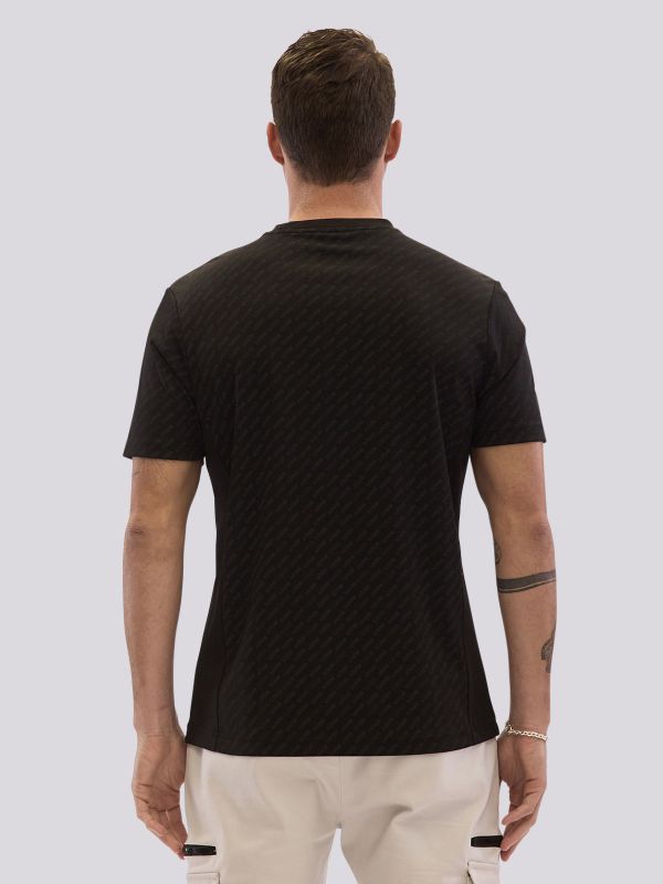 חולצת טי-שרט בגימור ” פיקה”  עם אלמנטים מנוגדים לגברים