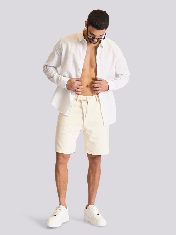 חולצה מכופתרת עם שרוול ארוך במראה קלאסי לגברים