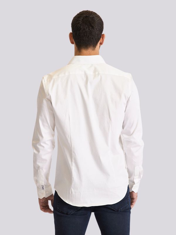 חולצה מכופתרת חלקה עם שרוול ארוך במראה אלגנטי לגברים