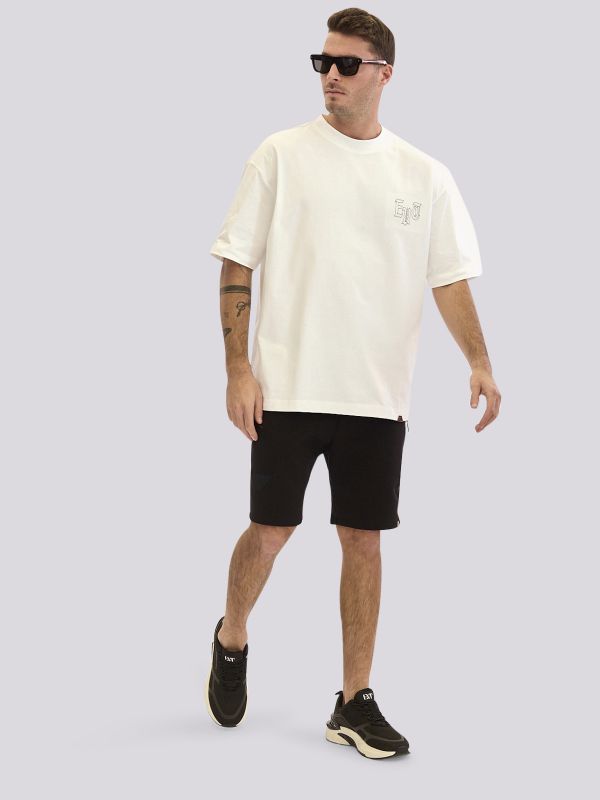 חולצת טי-שרט אוברסייז עם הדפס גרפי מורחב לגברים