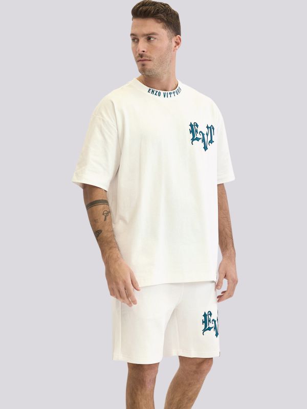 חולצת טי-שרט אופנתית עם הדפס טיפוגרפי לגברים