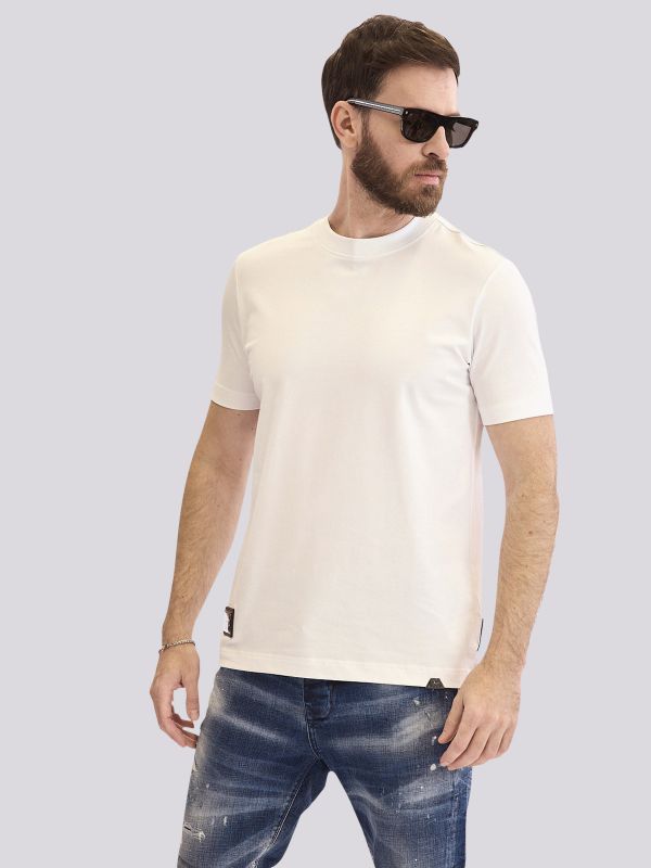 חולצת טי-שרט אוברסייז חלקה ומינימליסטית לגברים