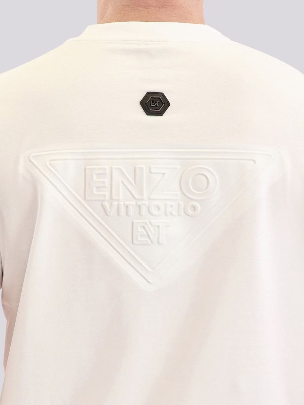 חולצת טי-שרט אוברסייז חלקה ומינימליסטית לגברים