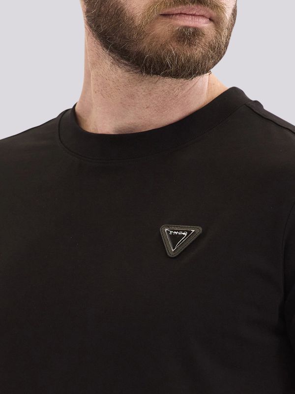 חולצת טי-שרט בגזרה ישרה עם הדפס טיפוגרפי לגברים