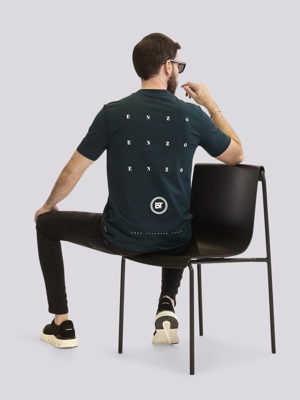 חולצת טי-שרט אוברסייז עם הדפס גב ייחודי לגברים