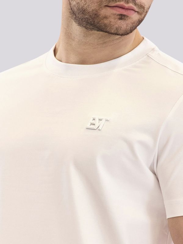 חולצת טי-שרט אוברסייז במראה מינימליסטי לגברים