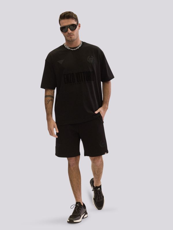 מכנסי ברמודה צ’ינו בגזרה מחמיאה לגברים