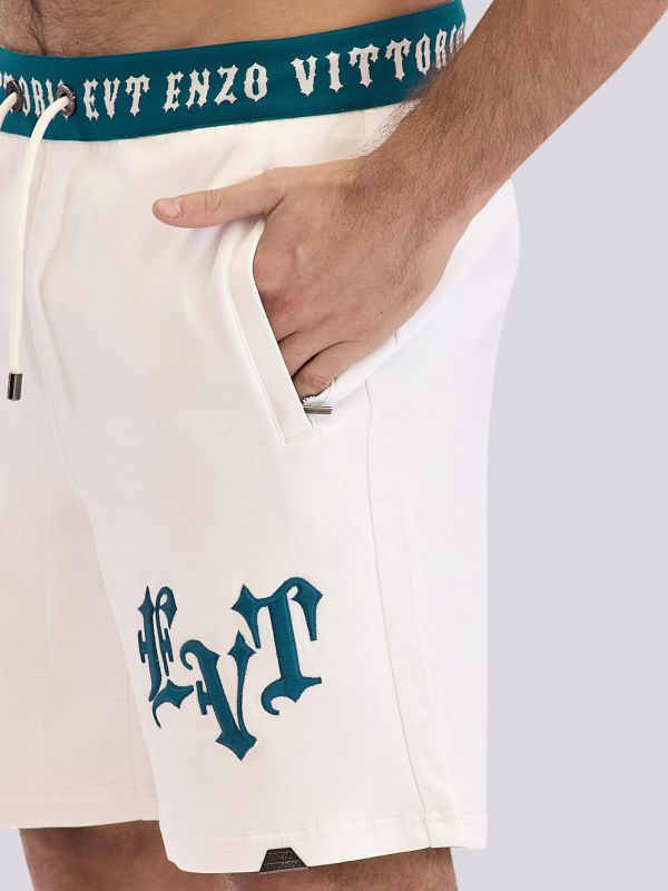 מכנסי ברמודה מעוצבים במראה קז’ואל-לבוש לגברים