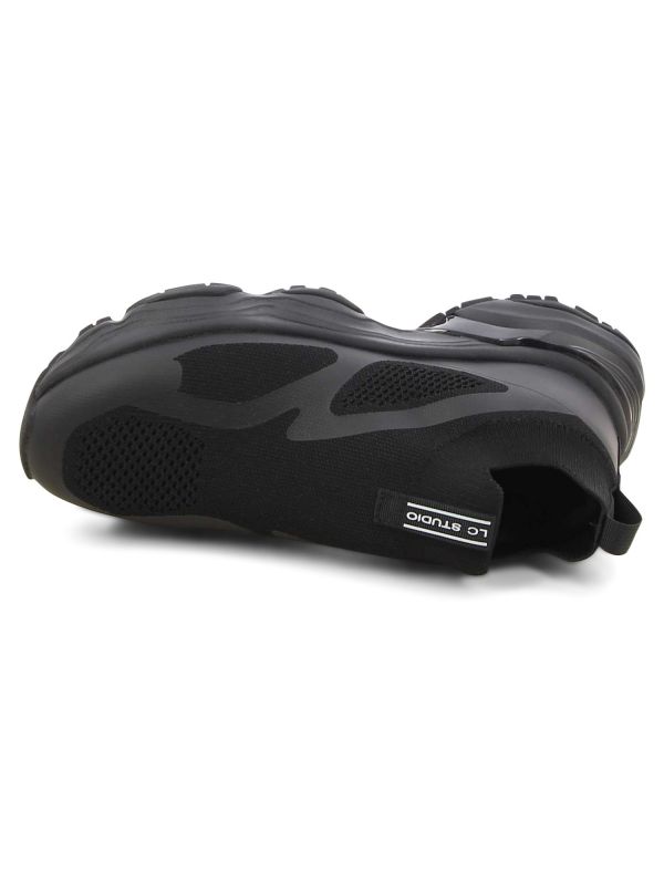 נעלי סניקרס בעיצוב אורבני עם סוליה מנוגדת לגברים