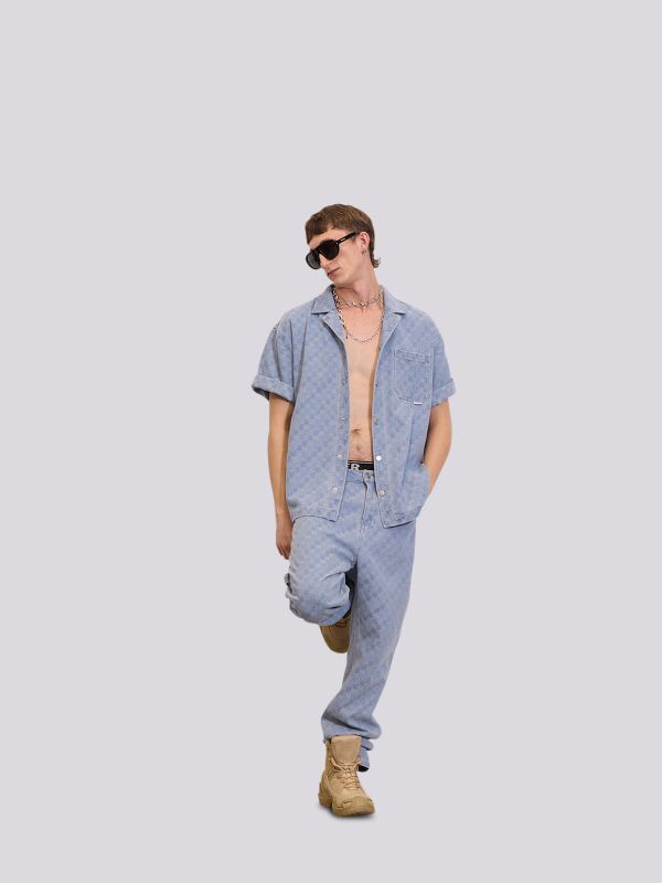 מכנסי ג’ינס ארוכים בגזרה רחבה ושטיפה קלאסית