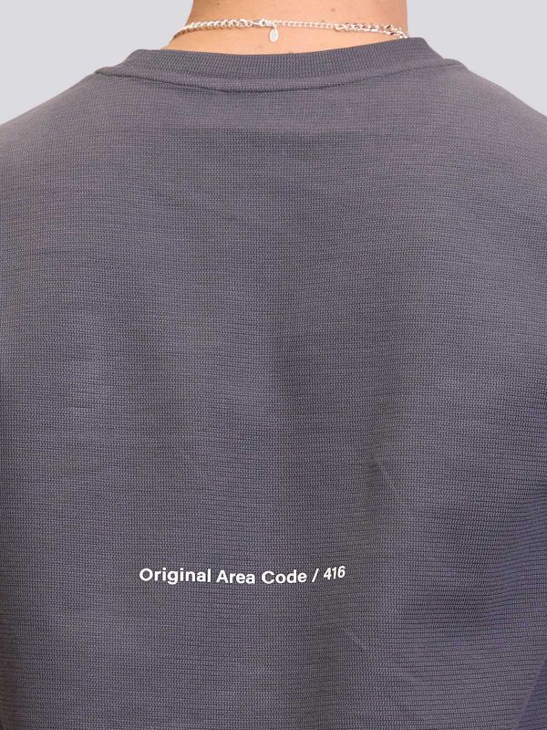 חולצת טי-שרט בגזרה ישרה עם הדפס לוגו מרכזי לגברים