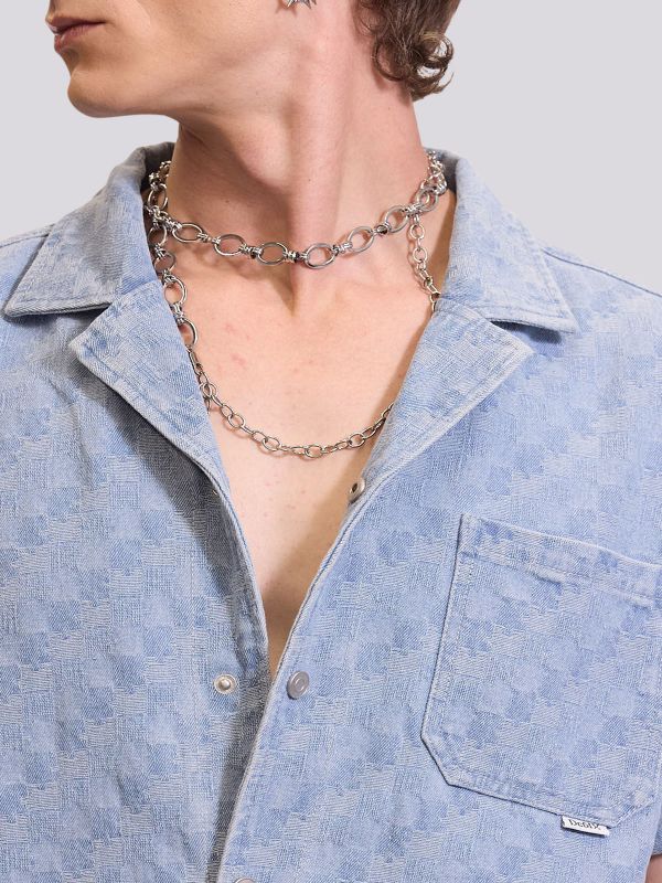 חולצת ג’ינס מכופתרת עם שרוול קצר לגברים