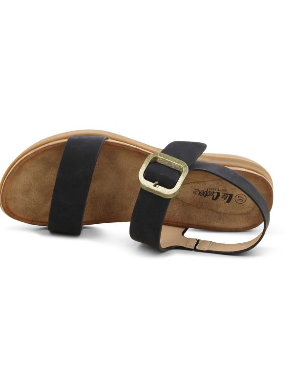 סנדלי נשים עם אבזם