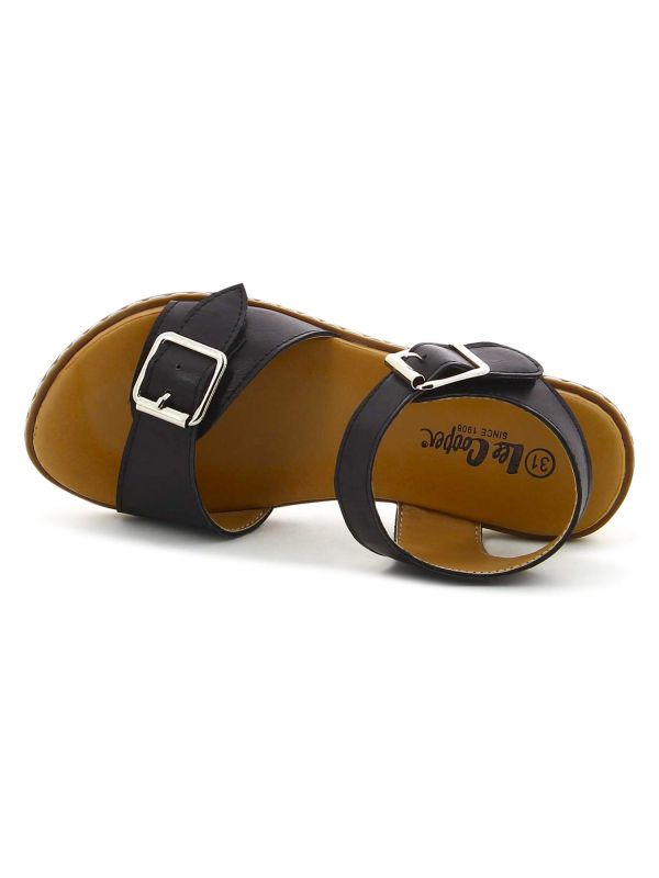 סנדלים תנכיים אופנתיים